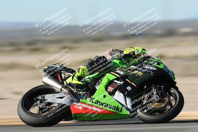 media/Jan-15-2026-Racers Edge (Thu) [[dfebeb70ab]]/3-B Group/Session 1 Turn 8/